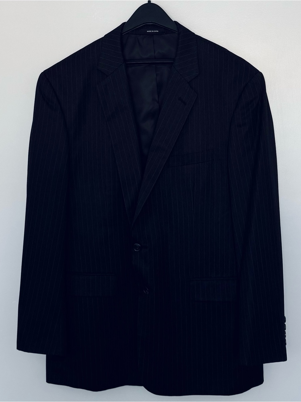 Classic Van-Heusen Black Pinstripe Men's Blazer